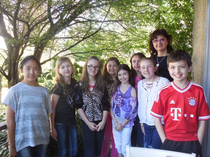 Art Studio PALETTE.  2014 Utae, Angelina, Anastasia, Caterina, Iva,Skylar, Eva, Kamen